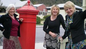 Karen Soundy, Director of Your Saving Grace (centre), with team members Rosie Mackay (L) and Karen Henry (R).  